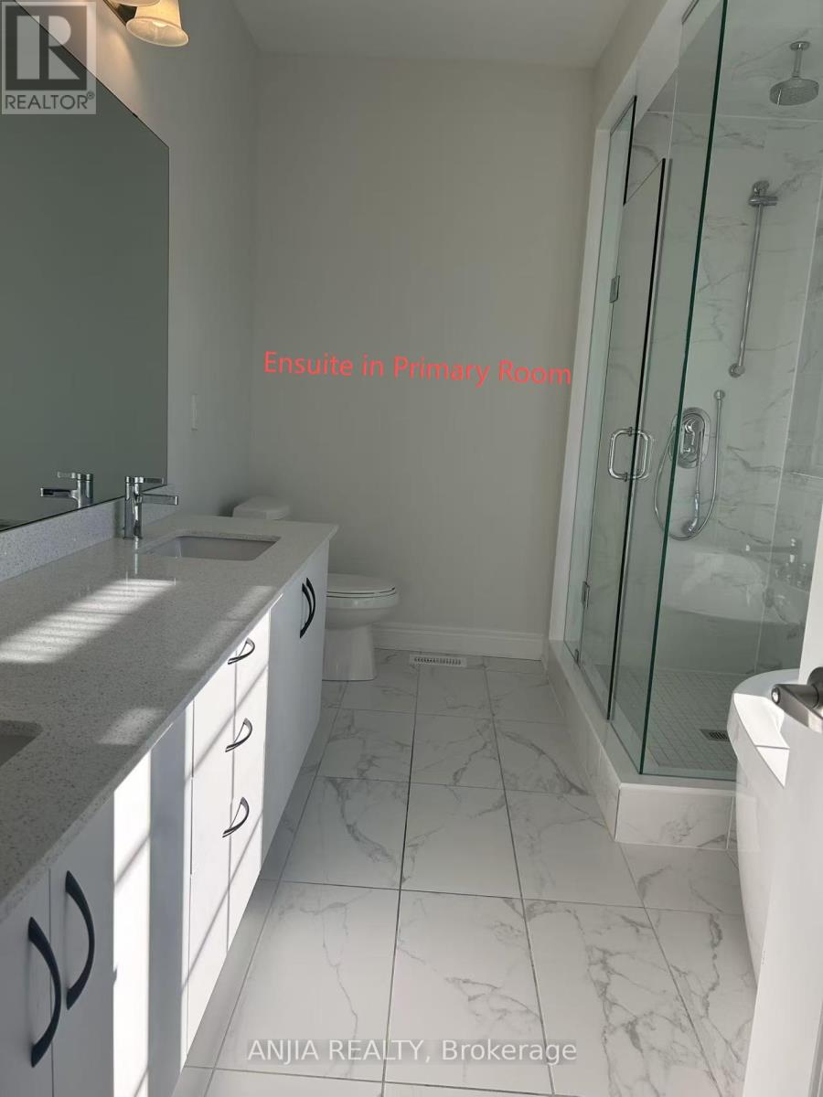 13 Albert Newell Drive, Markham, Ontario  L6B 1R8 - Photo 12 - N12527330