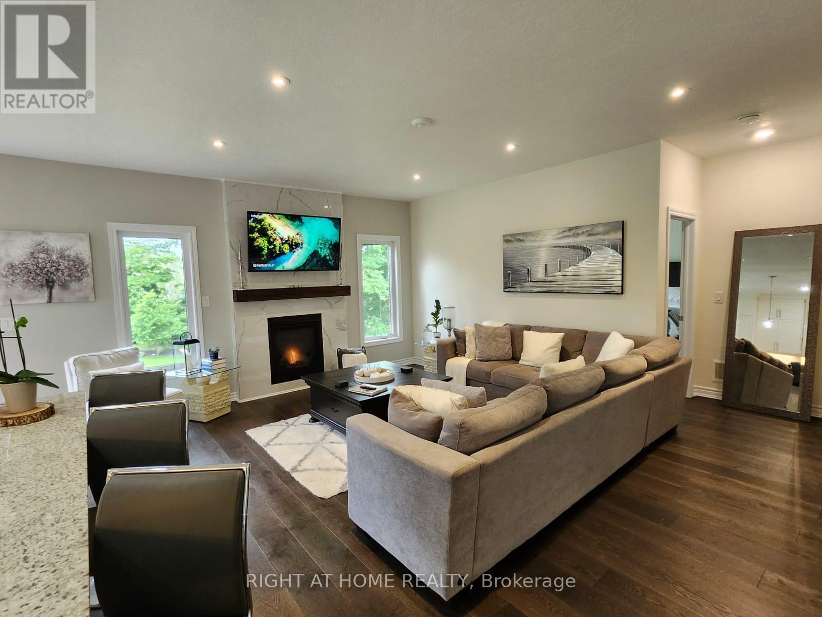 84 Diamond Valley Drive, Oro-Medonte, Ontario  L0L 2E0 - Photo 10 - S12527326