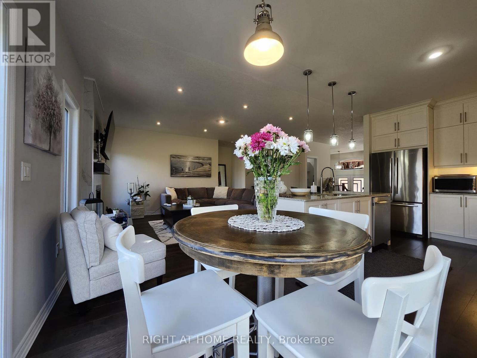 84 Diamond Valley Drive, Oro-Medonte, Ontario  L0L 2E0 - Photo 15 - S12527326