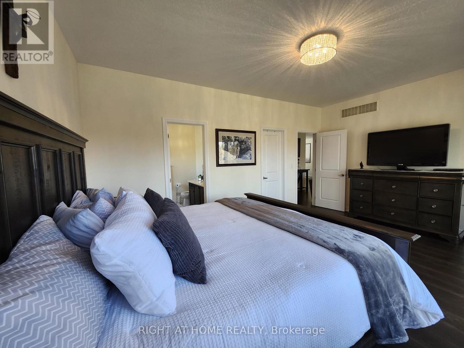 84 Diamond Valley Drive, Oro-Medonte, Ontario  L0L 2E0 - Photo 20 - S12527326