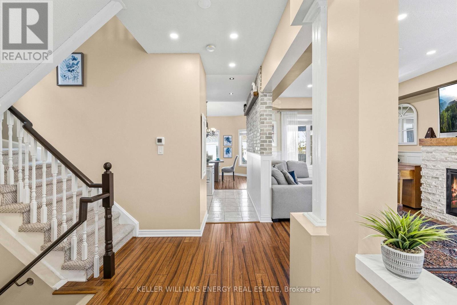 71 Sandford Crescent, Whitby, Ontario L1R 2S1 - Photo 8 - E12527344