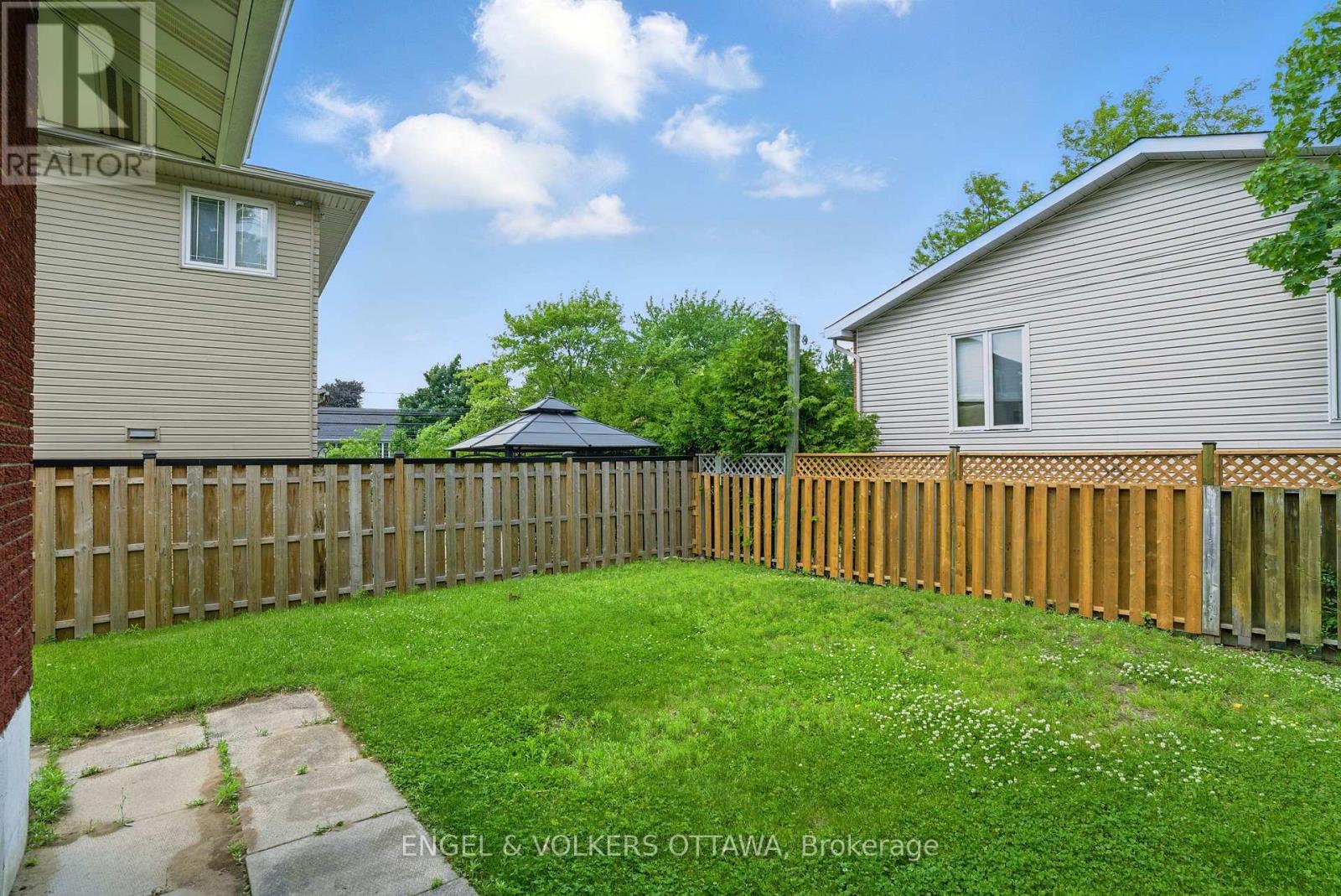 1427 Rosebella Avenue, Ottawa, Ontario  K1T 1E5 - Photo 40 - X12527334