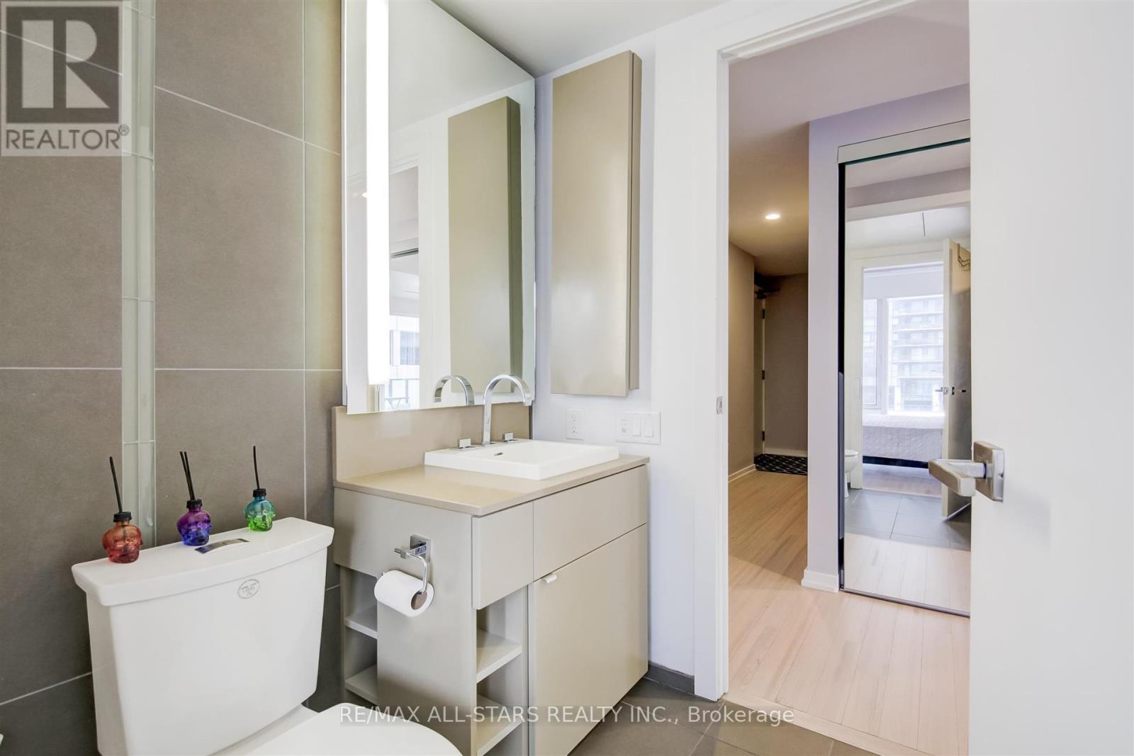 903 - 101 Peter Street, Toronto, Ontario  M5V 2G9 - Photo 11 - C12527352