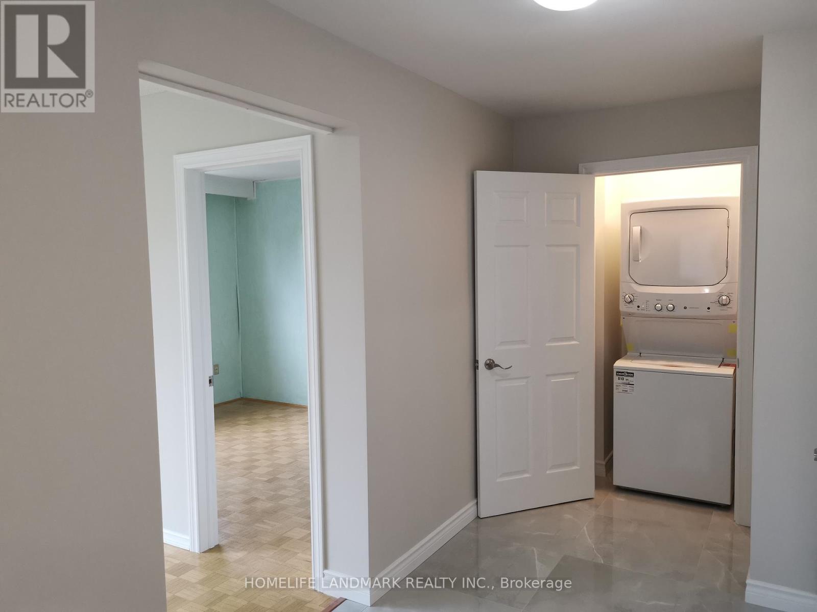 Main Unit - 219 Shawnee Circle, Toronto, Ontario  M2H 2Y3 - Photo 7 - C12527356