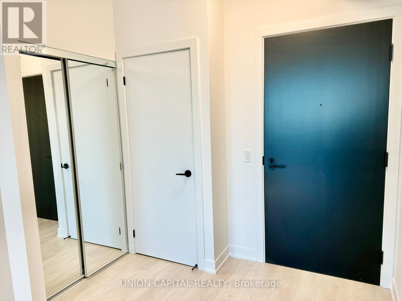 1310 - 127 Broadway Avenue, Toronto, Ontario  M4P 1V8 - Photo 9 - C12527364