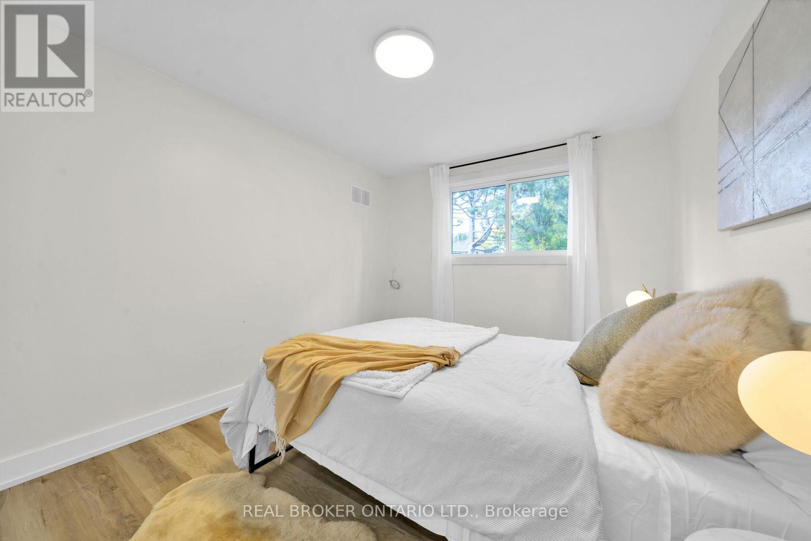 36 Marthclare Avenue, Toronto, Ontario  M3A 1E2 - Photo 22 - C12527390