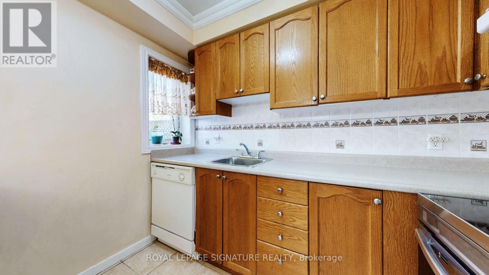 740 Kennedy Road, Toronto, Ontario  M1K 2C5 - Photo 13 - E12527346