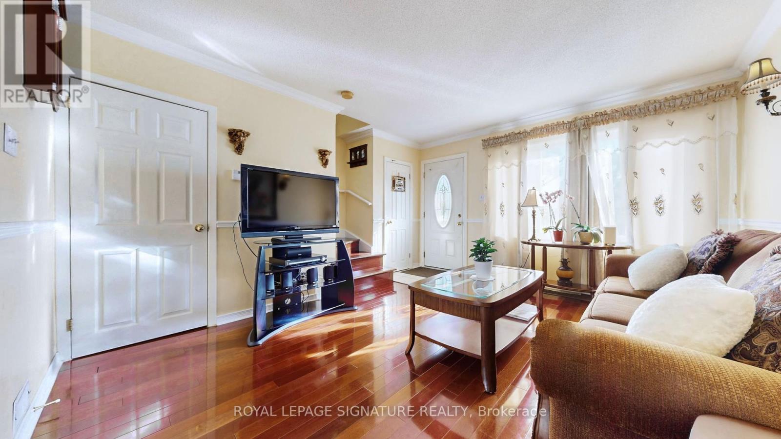 740 Kennedy Road, Toronto, Ontario  M1K 2C5 - Photo 8 - E12527346