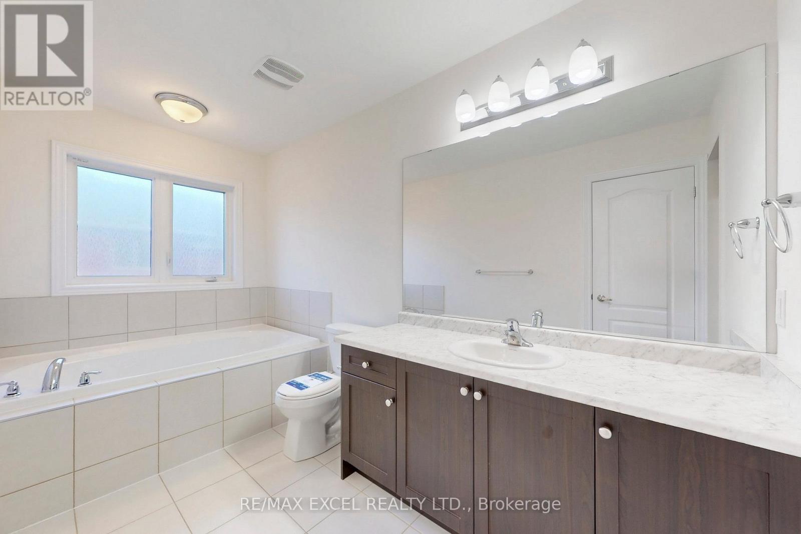 14 Twinflower Lane, Richmond Hill, Ontario  L4E 1E7 - Photo 27 - N12527362