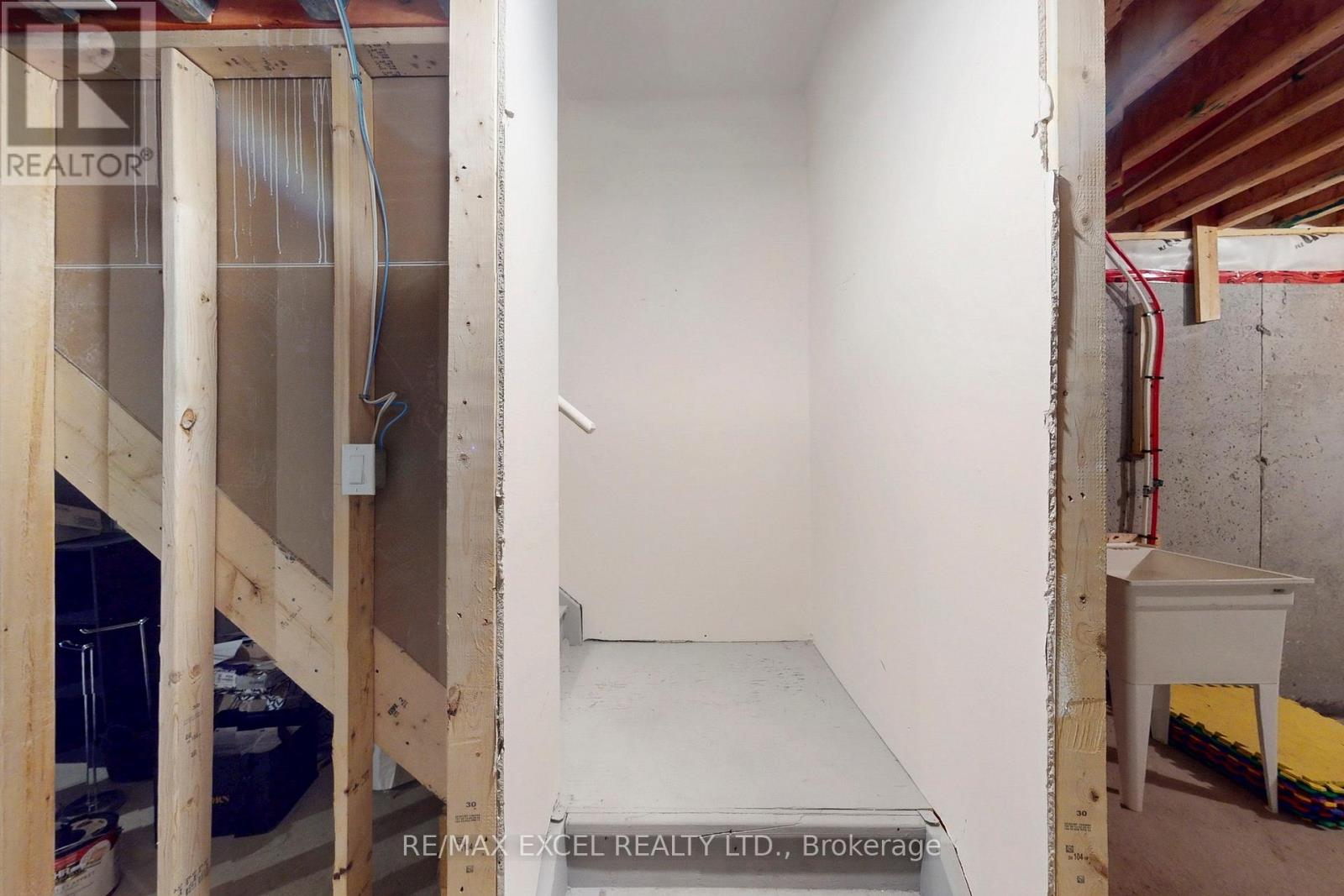 14 Twinflower Lane, Richmond Hill, Ontario  L4E 1E7 - Photo 39 - N12527362