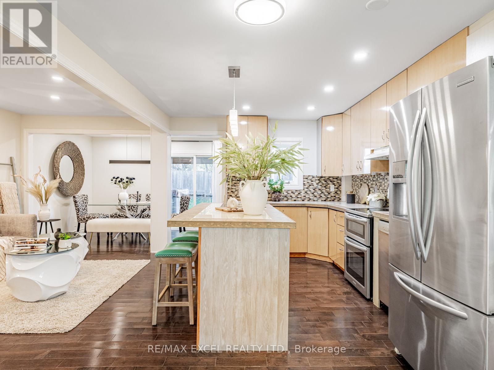 299 Pasadena Drive, Georgina, Ontario  L4P 2Z1 - Photo 8 - N12527368