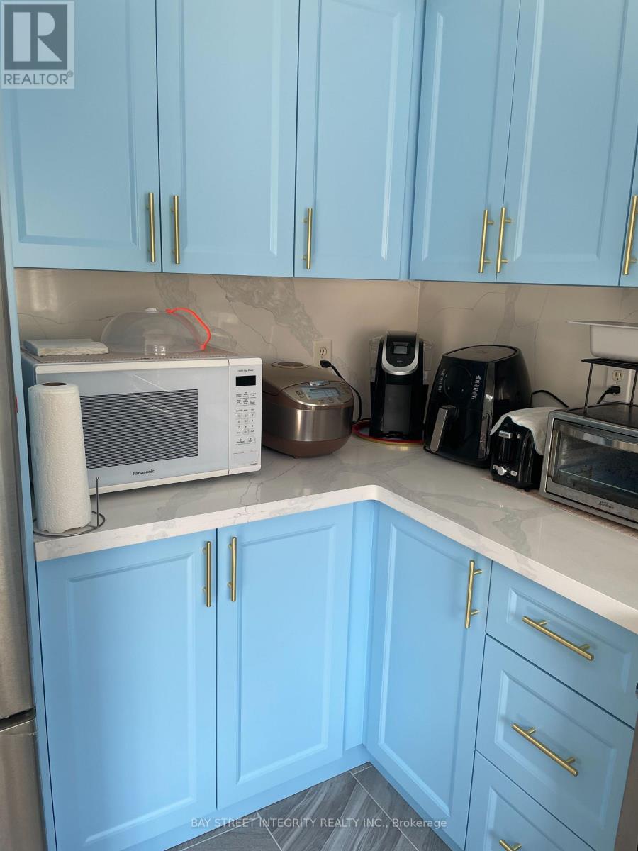 163 Forest Run Boulevard, Vaughan, Ontario  L4K 5H3 - Photo 4 - N12527372