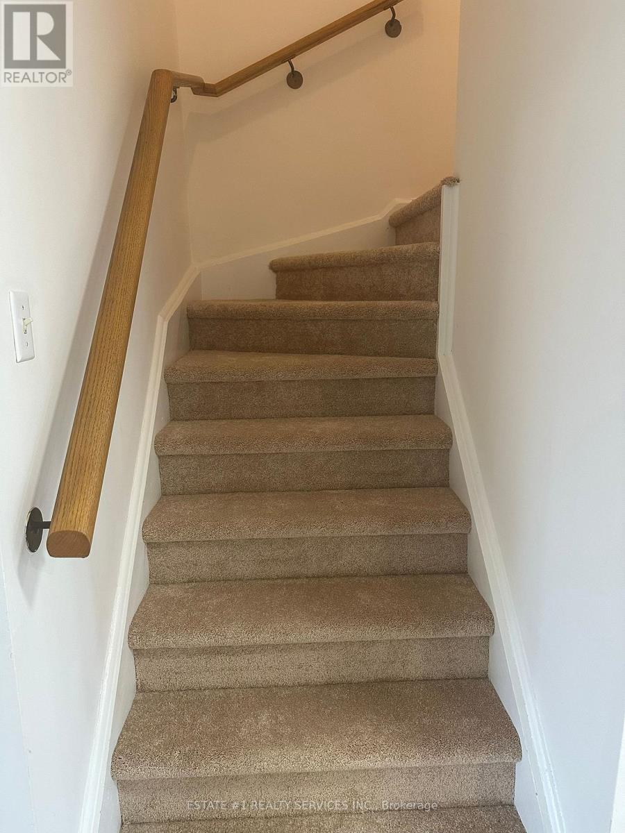 12 Rougehaven Way, Markham, Ontario L3P 7W5 - Photo 18 - N12527374