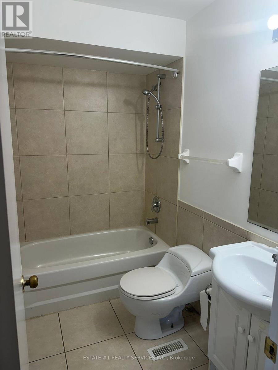 12 Rougehaven Way, Markham, Ontario L3P 7W5 - Photo 26 - N12527374