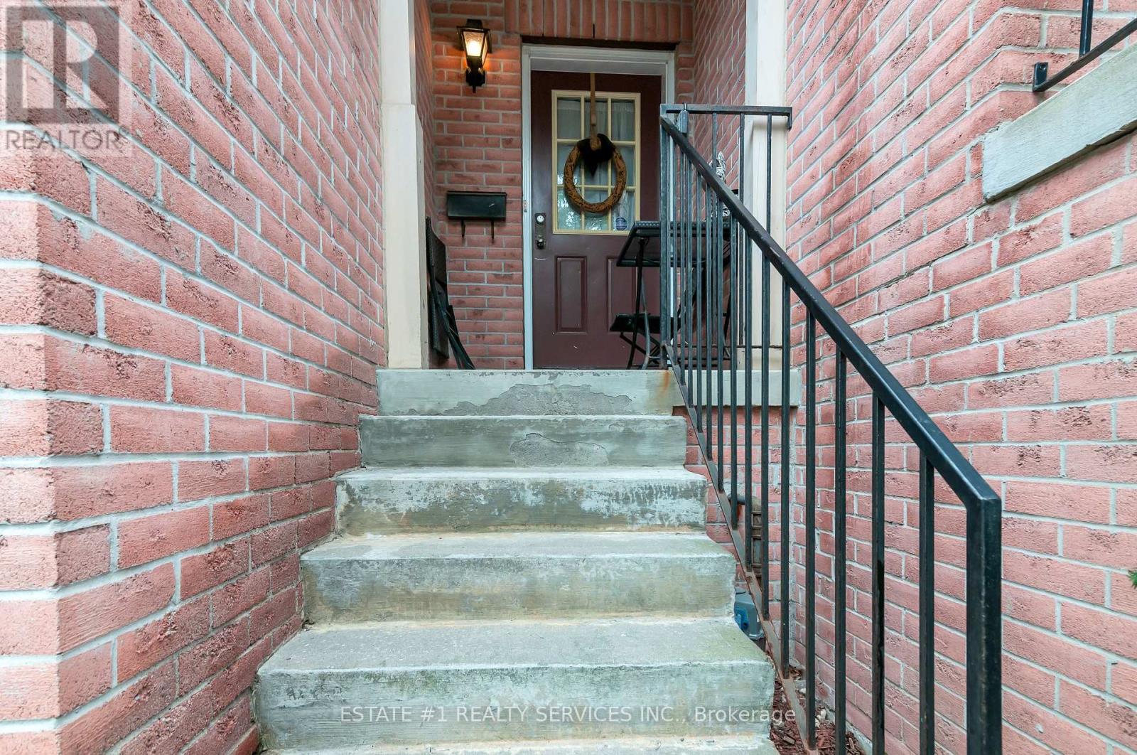 12 Rougehaven Way, Markham, Ontario L3P 7W5 - Photo 3 - N12527374