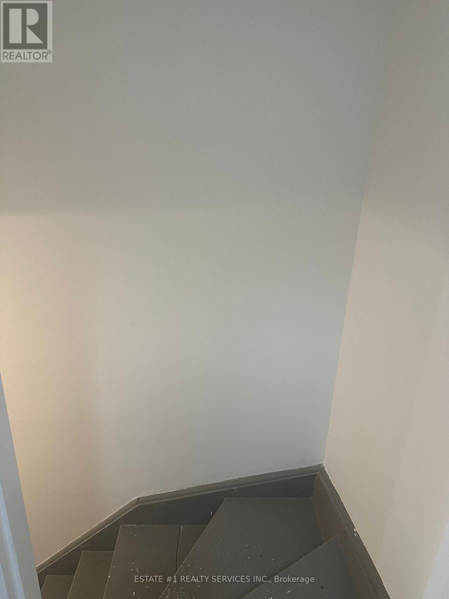 12 Rougehaven Way, Markham, Ontario L3P 7W5 - Photo 31 - N12527374