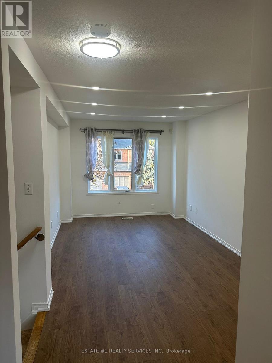 12 Rougehaven Way, Markham, Ontario L3P 7W5 - Photo 34 - N12527374