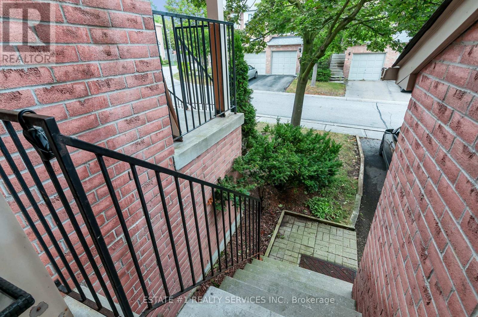 12 Rougehaven Way, Markham, Ontario L3P 7W5 - Photo 4 - N12527374