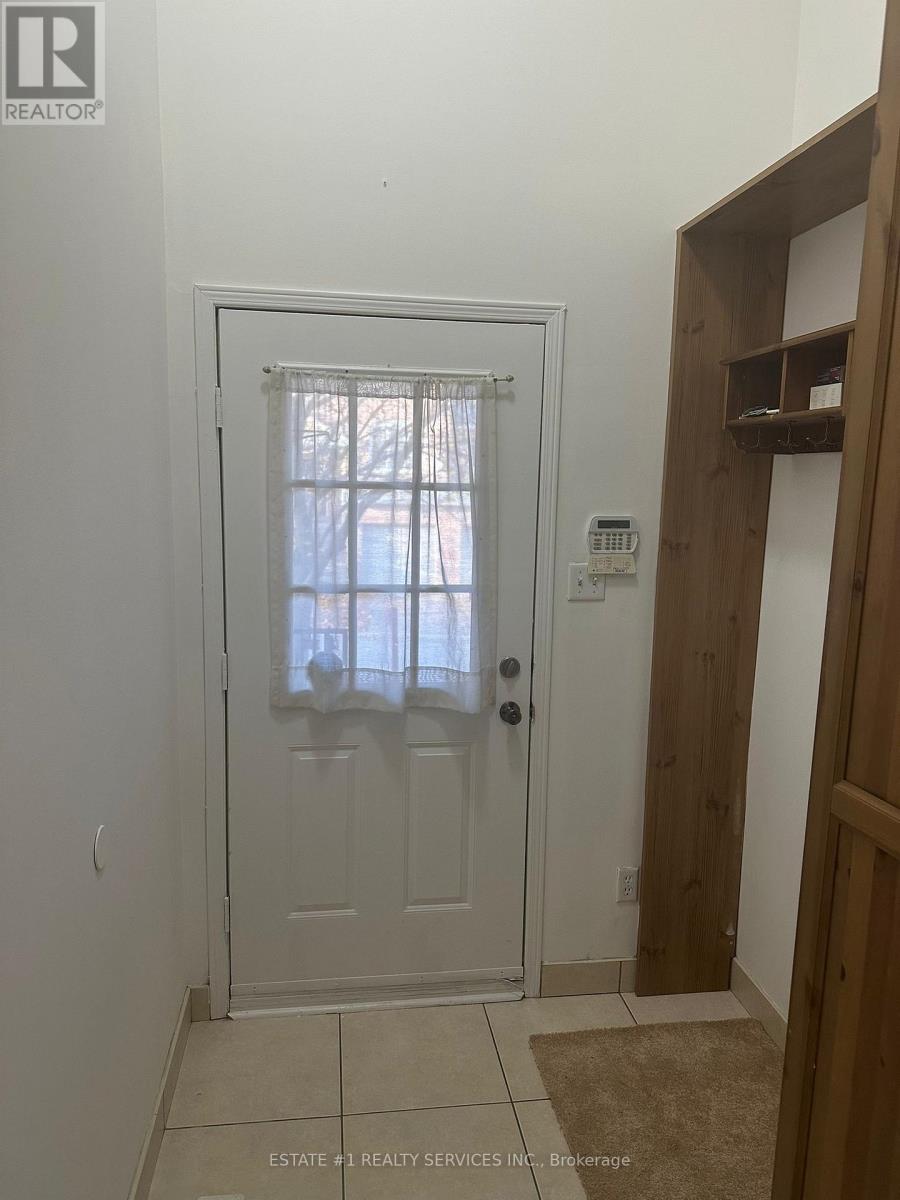 12 Rougehaven Way, Markham, Ontario L3P 7W5 - Photo 6 - N12527374