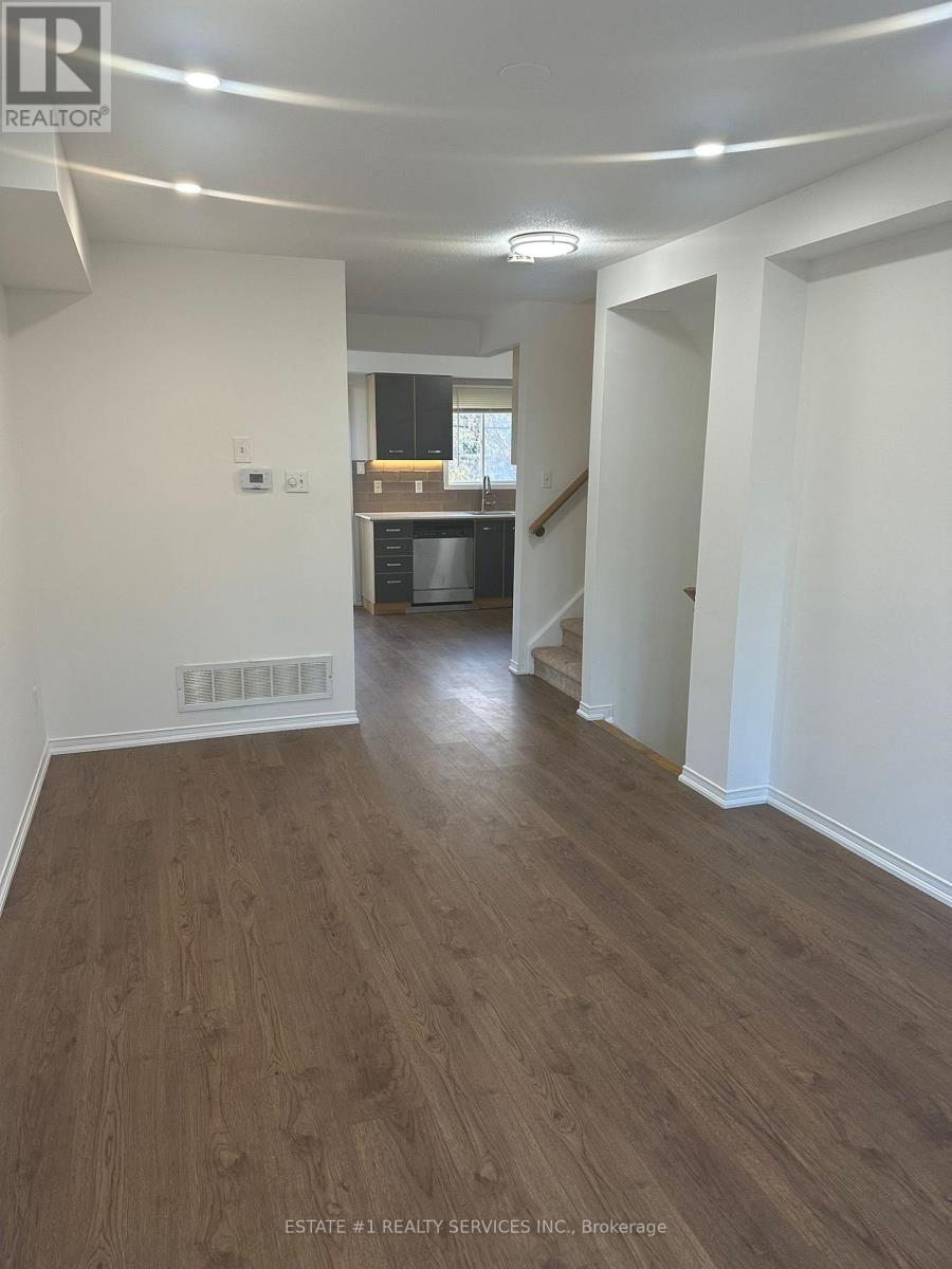 12 Rougehaven Way, Markham, Ontario L3P 7W5 - Photo 7 - N12527374