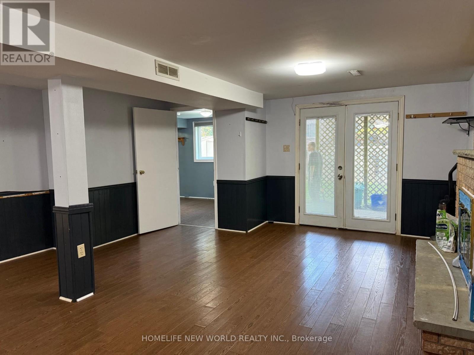 WALK OUT BASEMENT APT - 252 OSMOND CRESCENT, Newmarket, Ontario