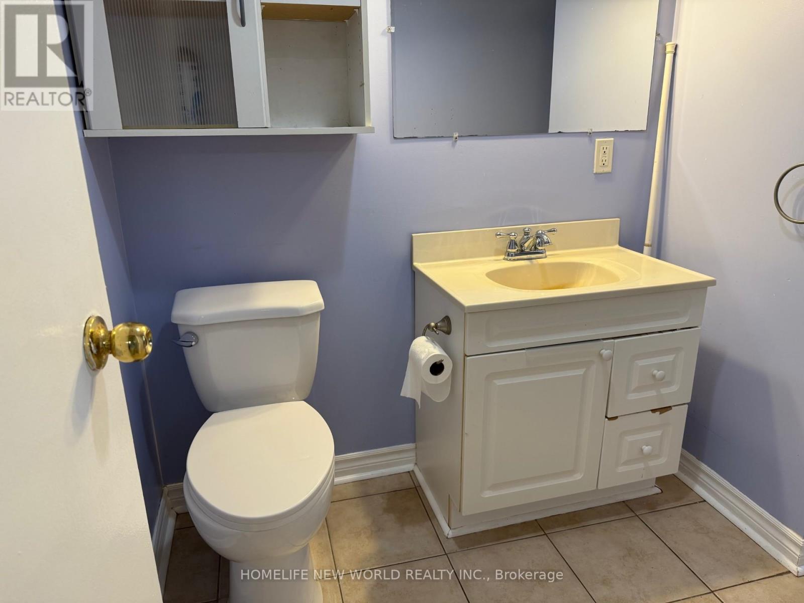 Walk Out Basement Apt - 252 Osmond Crescent, Newmarket, Ontario  L3Y 7L2 - Photo 7 - N12527380