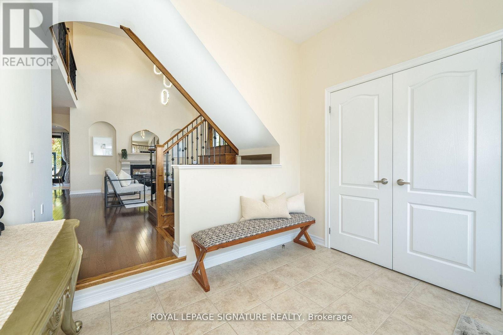 68 Lady Angela Lane, Vaughan, Ontario  L6A 4S7 - Photo 4 - N12527382