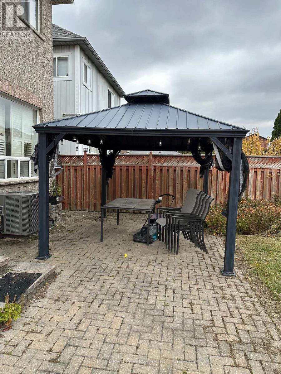 544 Matisse Place, Mississauga, Ontario  L5W 1M3 - Photo 12 - W12527370