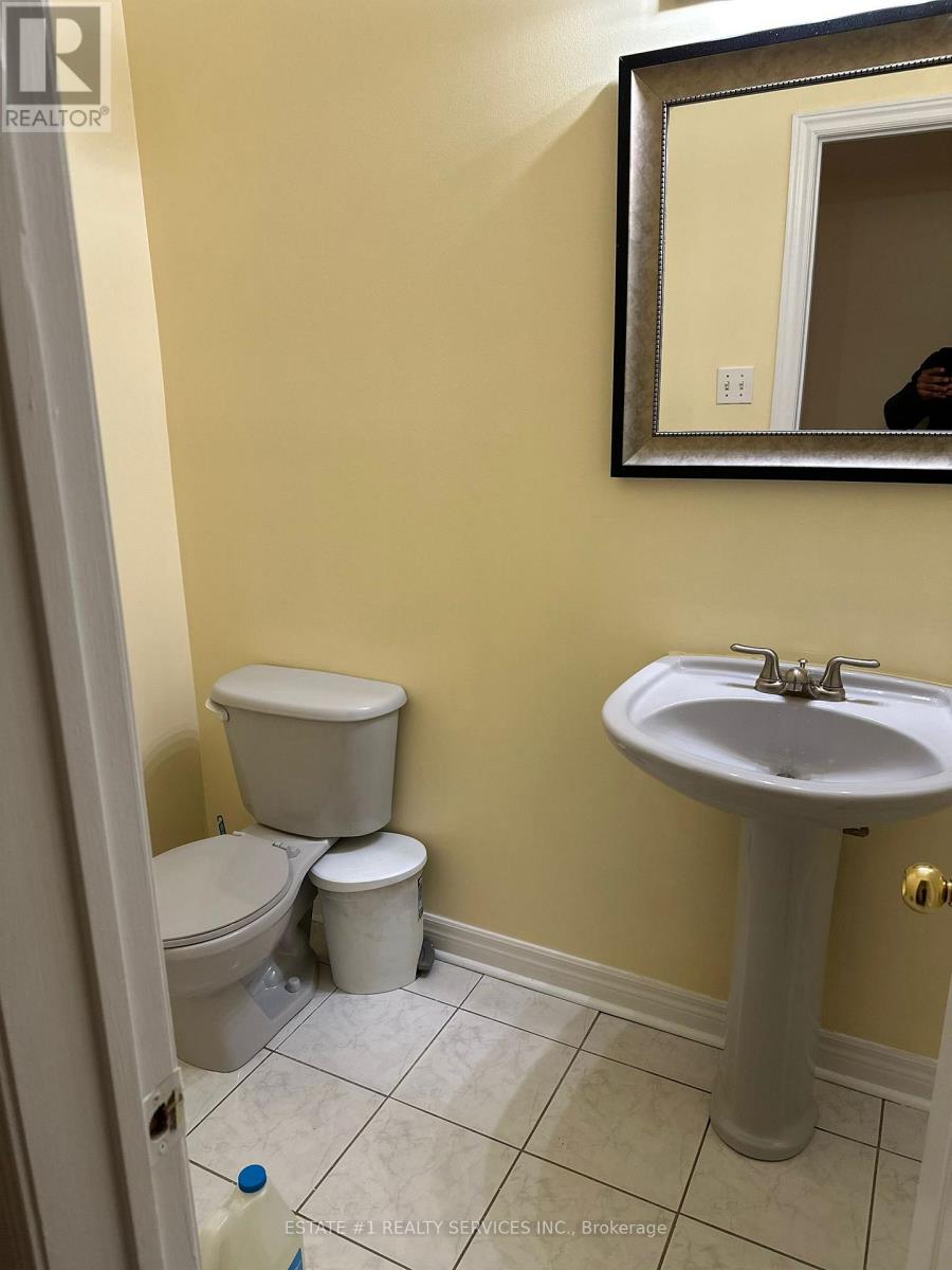 544 Matisse Place, Mississauga, Ontario  L5W 1M3 - Photo 16 - W12527370