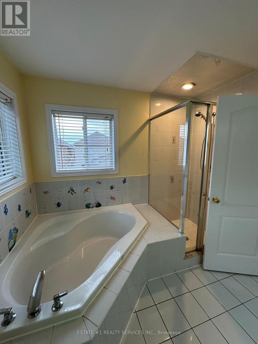 544 Matisse Place, Mississauga, Ontario  L5W 1M3 - Photo 21 - W12527370