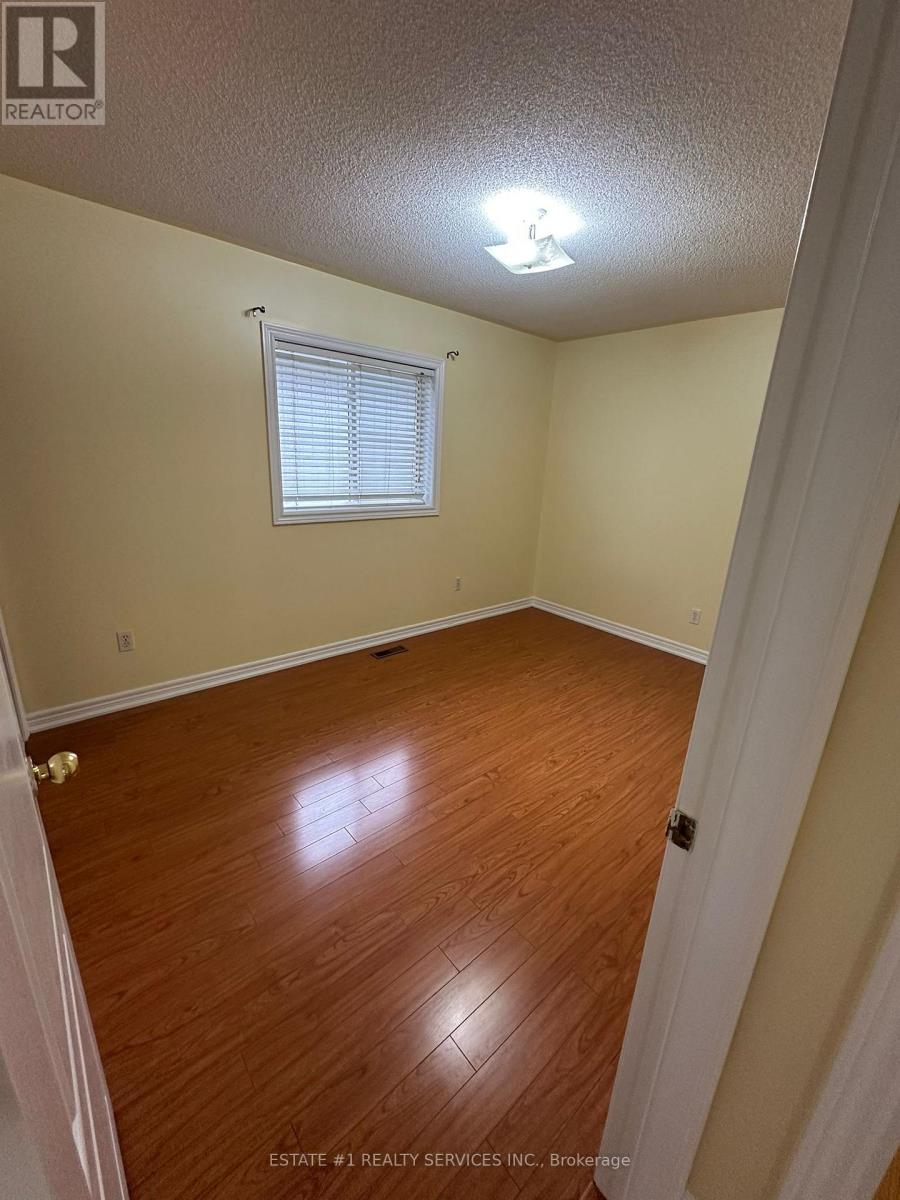 544 Matisse Place, Mississauga, Ontario  L5W 1M3 - Photo 23 - W12527370