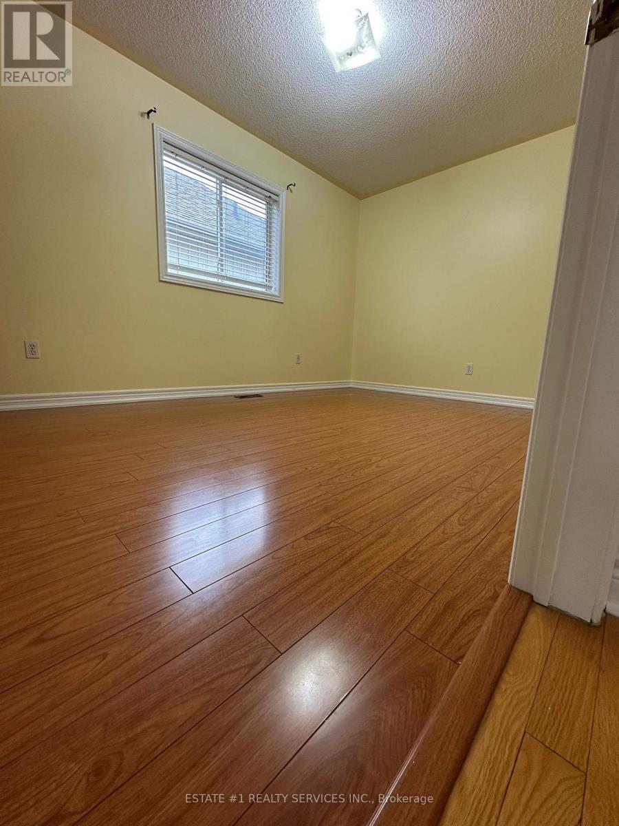 544 Matisse Place, Mississauga, Ontario  L5W 1M3 - Photo 24 - W12527370