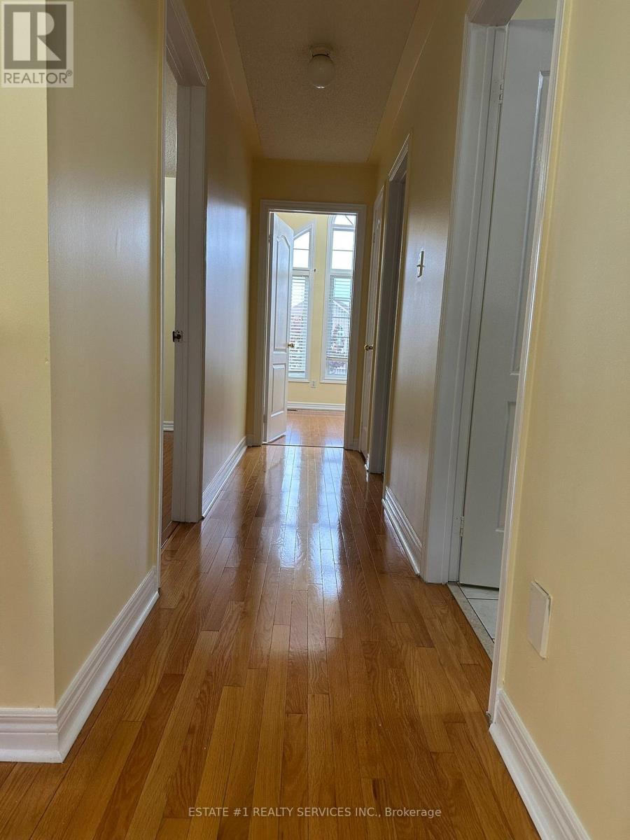 544 Matisse Place, Mississauga, Ontario  L5W 1M3 - Photo 29 - W12527370