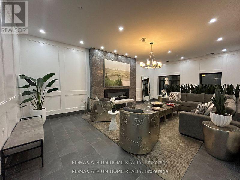 304 - 260 Villagewalk Boulevard, London North, Ontario  N6G 0W6 - Photo 3 - X12527354