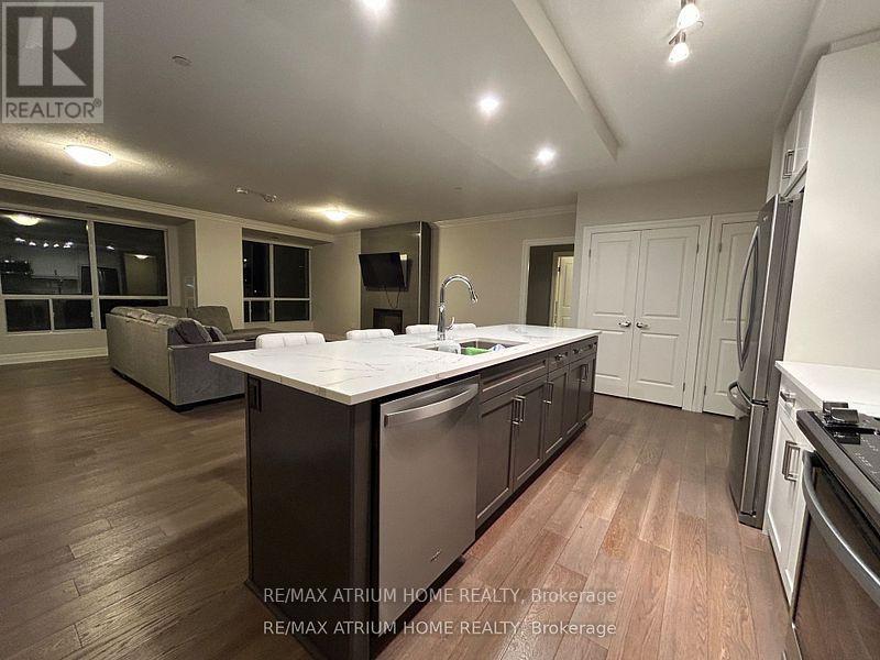 304 - 260 Villagewalk Boulevard, London North, Ontario  N6G 0W6 - Photo 8 - X12527354