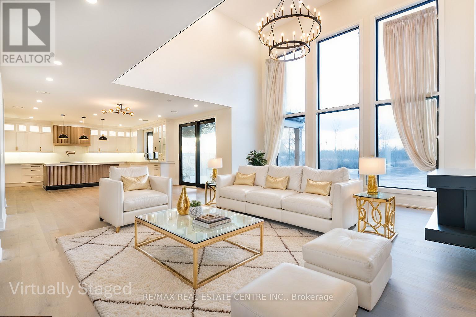 256 Mountain Road, Grimsby, Ontario  L3M 4E7 - Photo 3 - X12527378