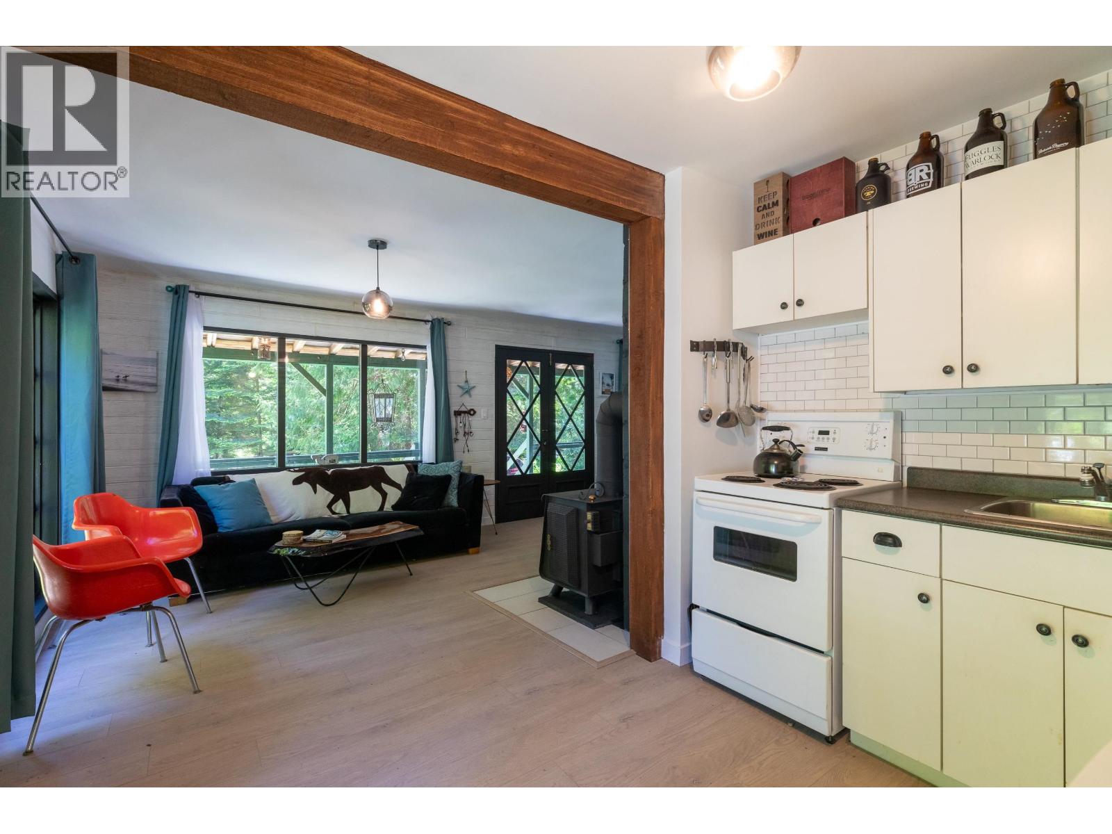 138 Esplanade Road, Keats Island, British Columbia  V0N 1V0 - Photo 11 - R3041917