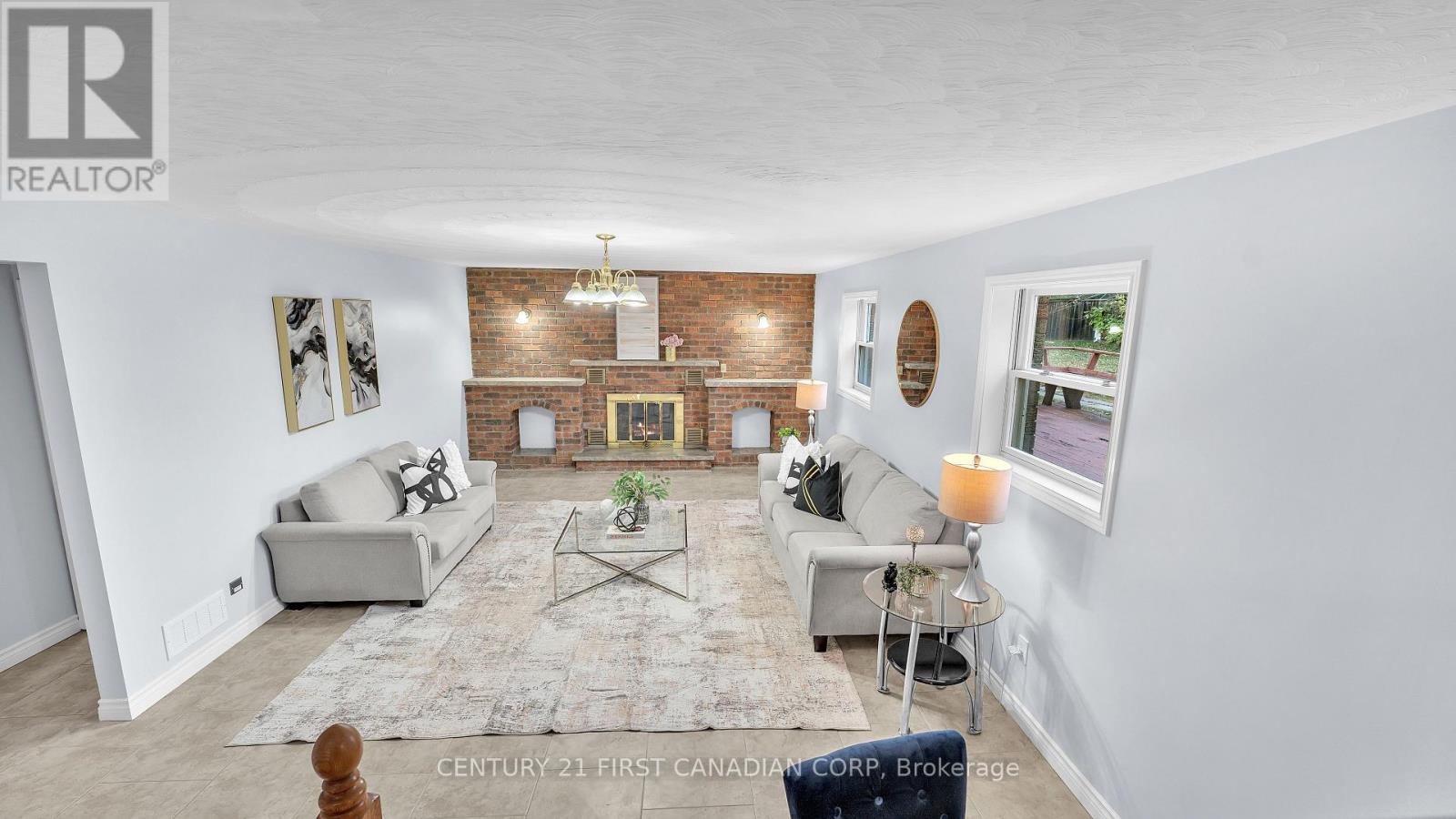 92 Golfdale Crescent, London South, Ontario  N6C 5P5 - Photo 16 - X12527404