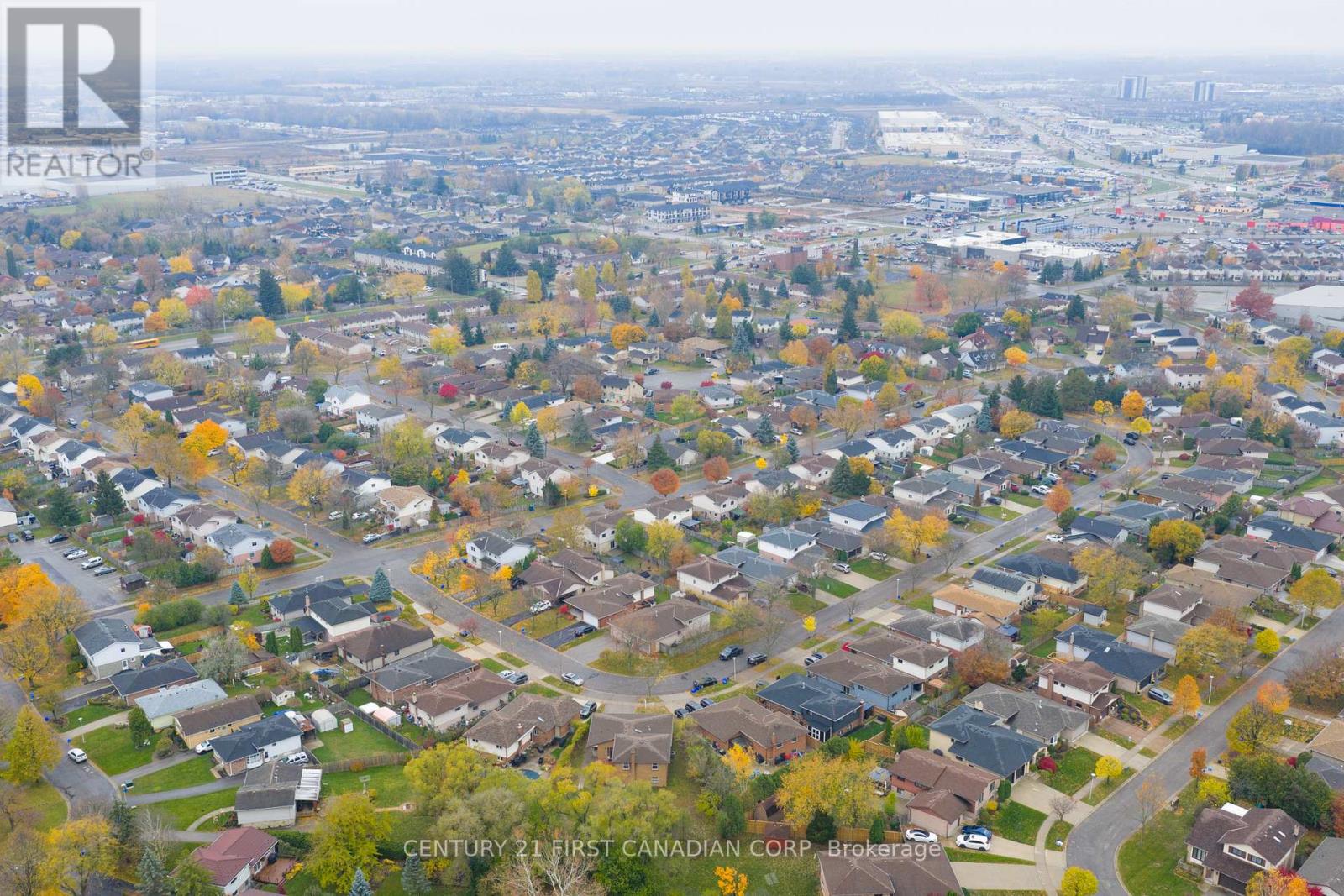 92 Golfdale Crescent, London South, Ontario  N6C 5P5 - Photo 33 - X12527404