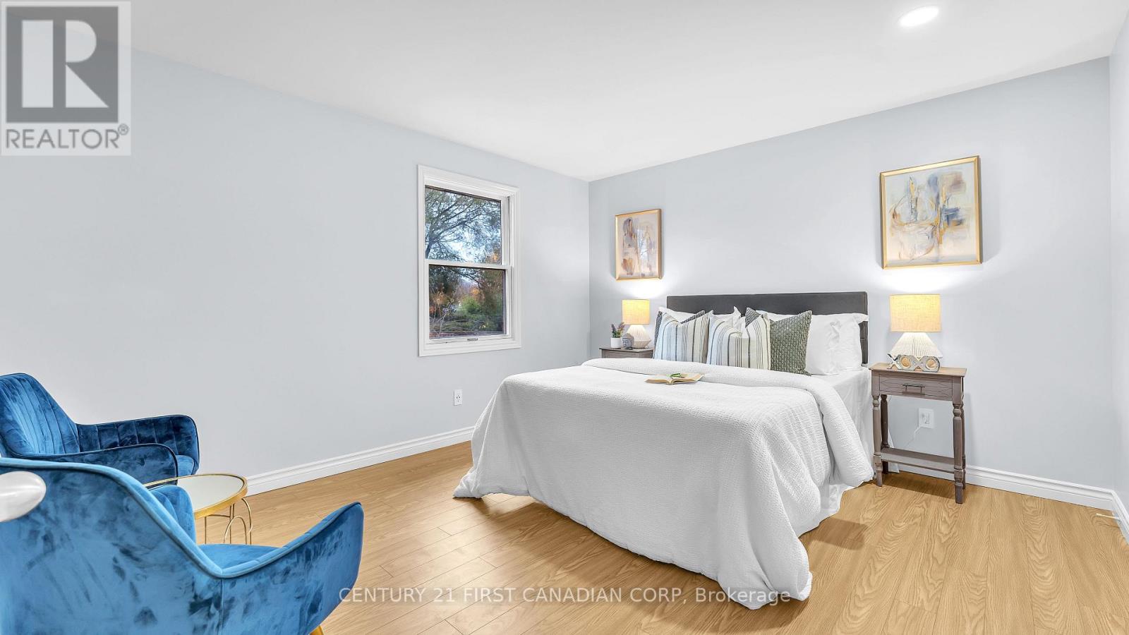 92 Golfdale Crescent, London South, Ontario  N6C 5P5 - Photo 9 - X12527404