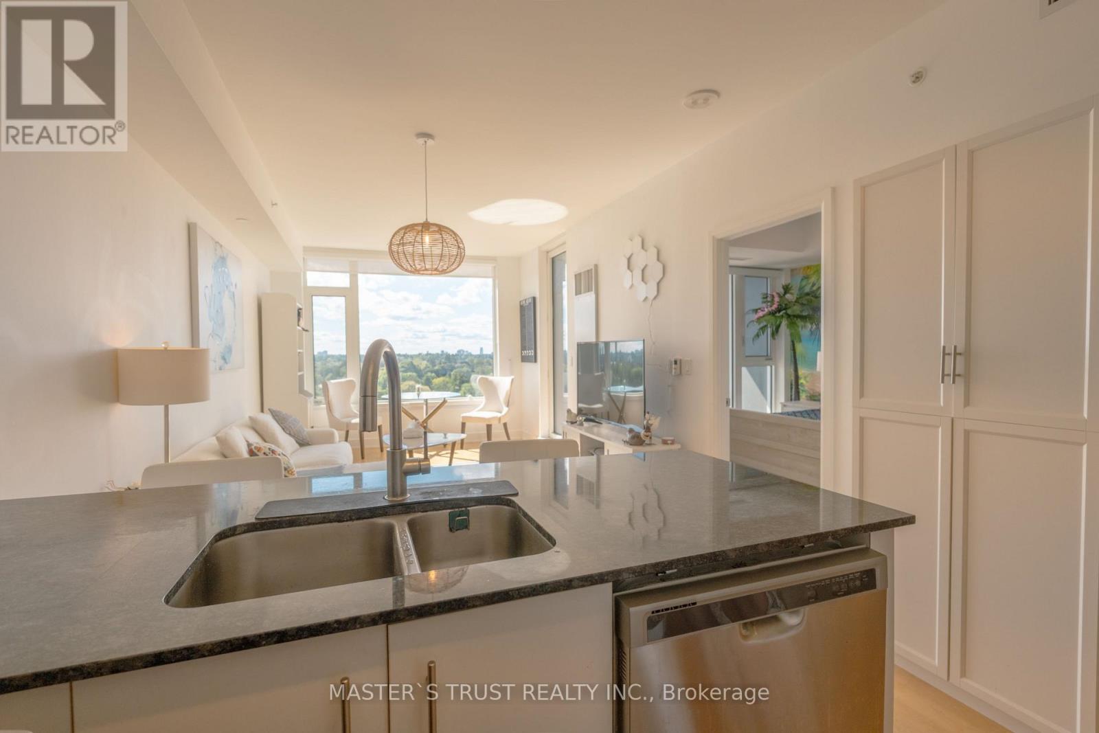 Unknown Address, ,     - Photo 2 - X12527396