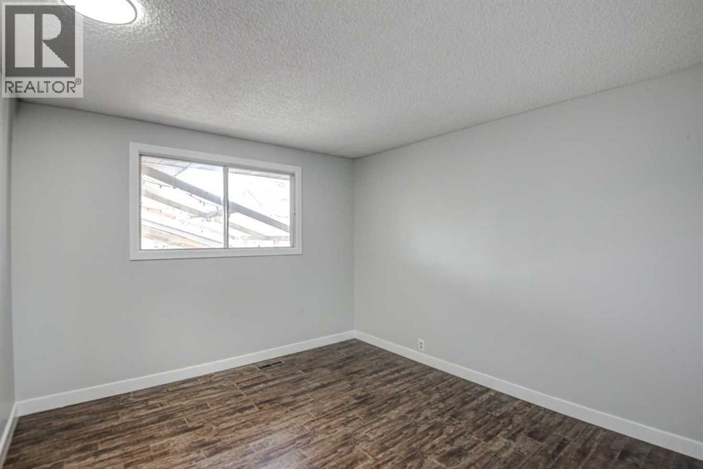 11 Ogmoor Crescent Se, Calgary, Alberta  T2C 2E8 - Photo 12 - A2269305