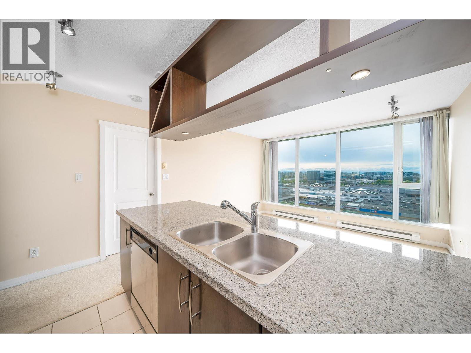 1701 5088 Kwantlen Street, Richmond, British Columbia V6X 4K5 - Photo 8 - R2979495