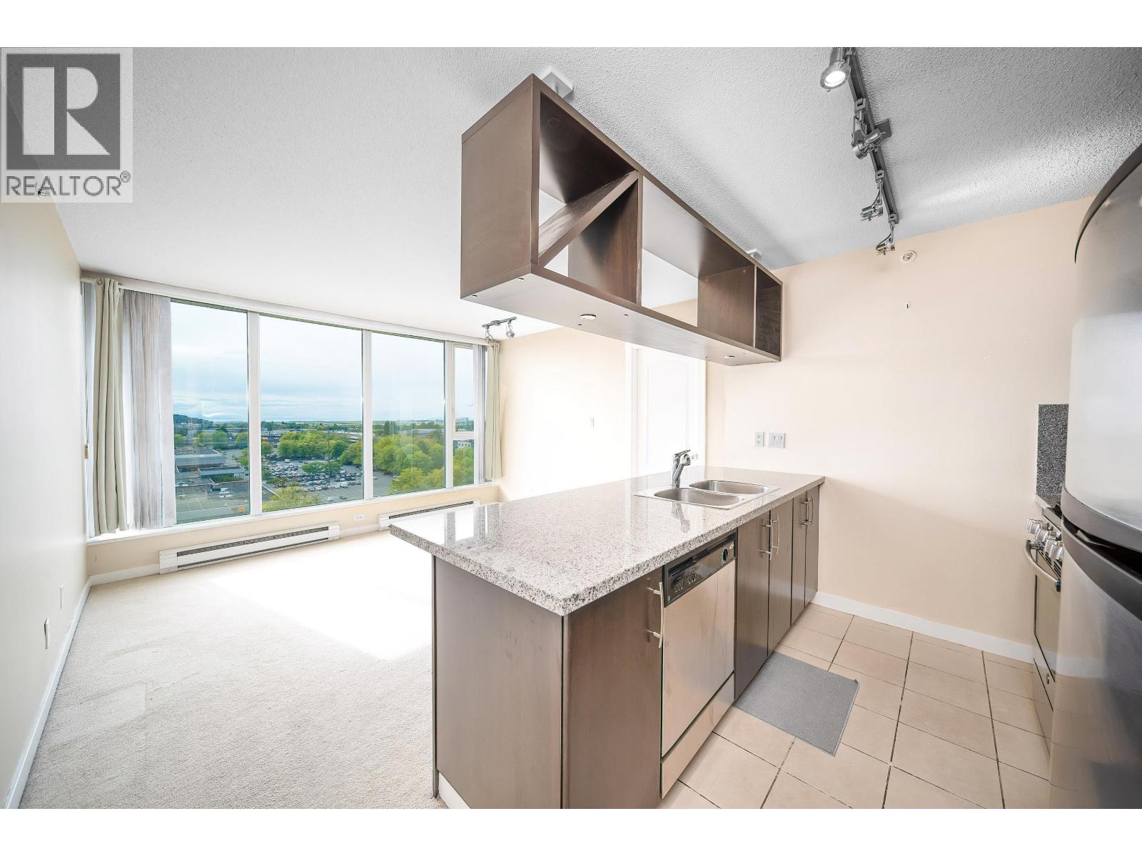 1701 5088 KWANTLEN STREET, Richmond, British Columbia