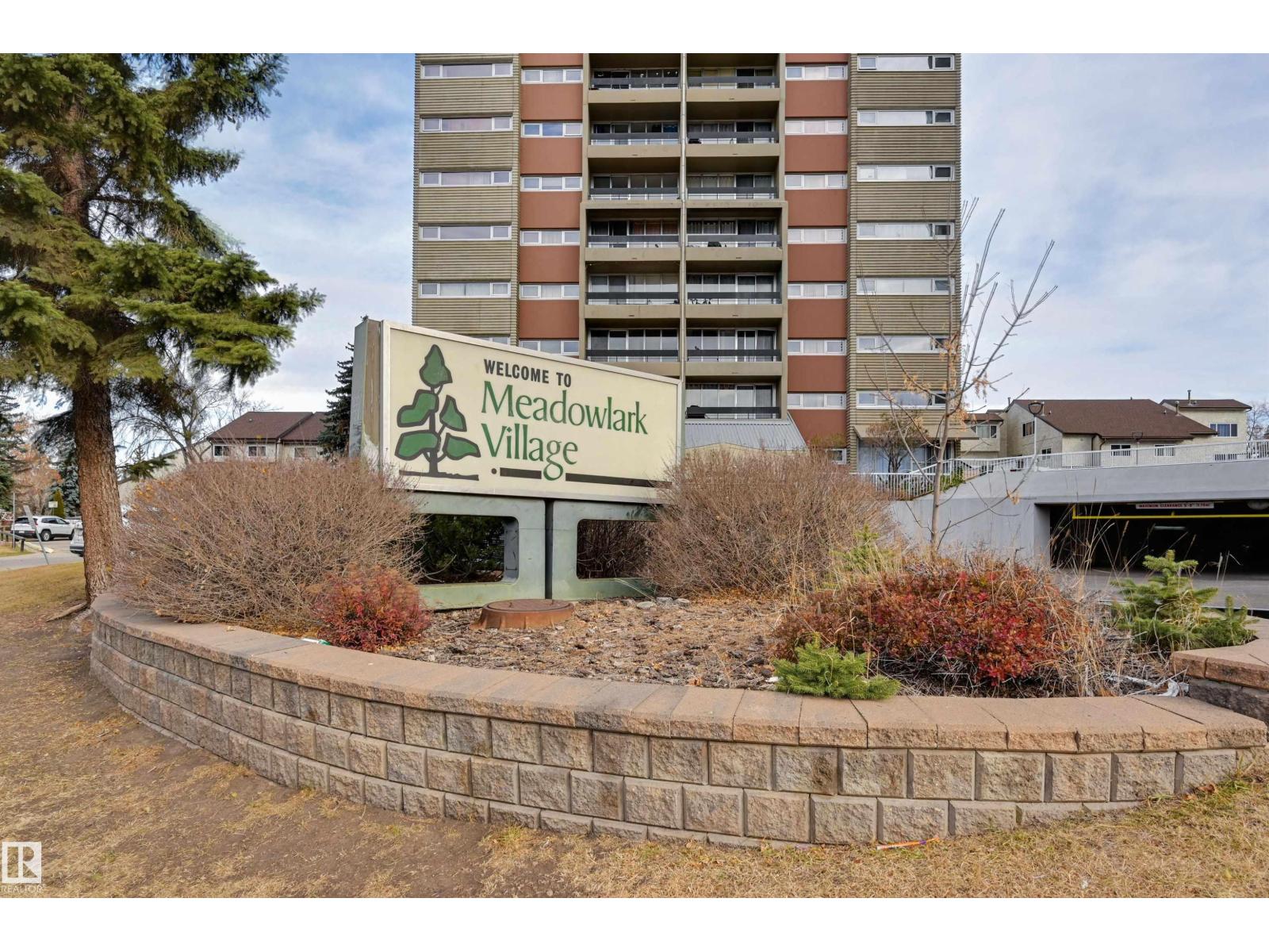 #84 8735 165 St Nw, Edmonton, Alberta  T5R 2R6 - Photo 2 - E4465275