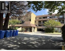 225 8120 COLONIAL DRIVE