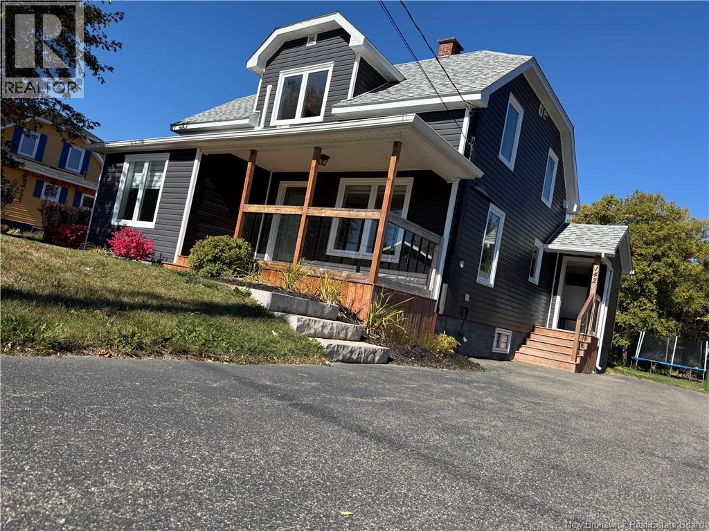 142 Rue Laplante O, Petit-Rocher, New Brunswick  E8J 1T1 - Photo 2 - NB127667