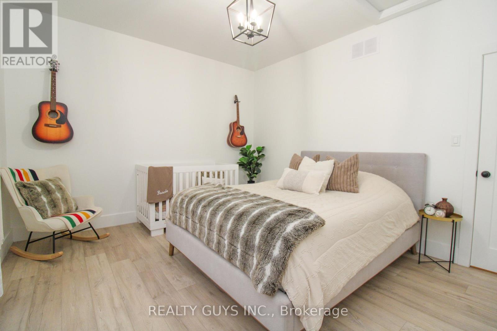 2 Ivy Street, Kawartha Lakes, Ontario  K0L 2W0 - Photo 28 - X12527440