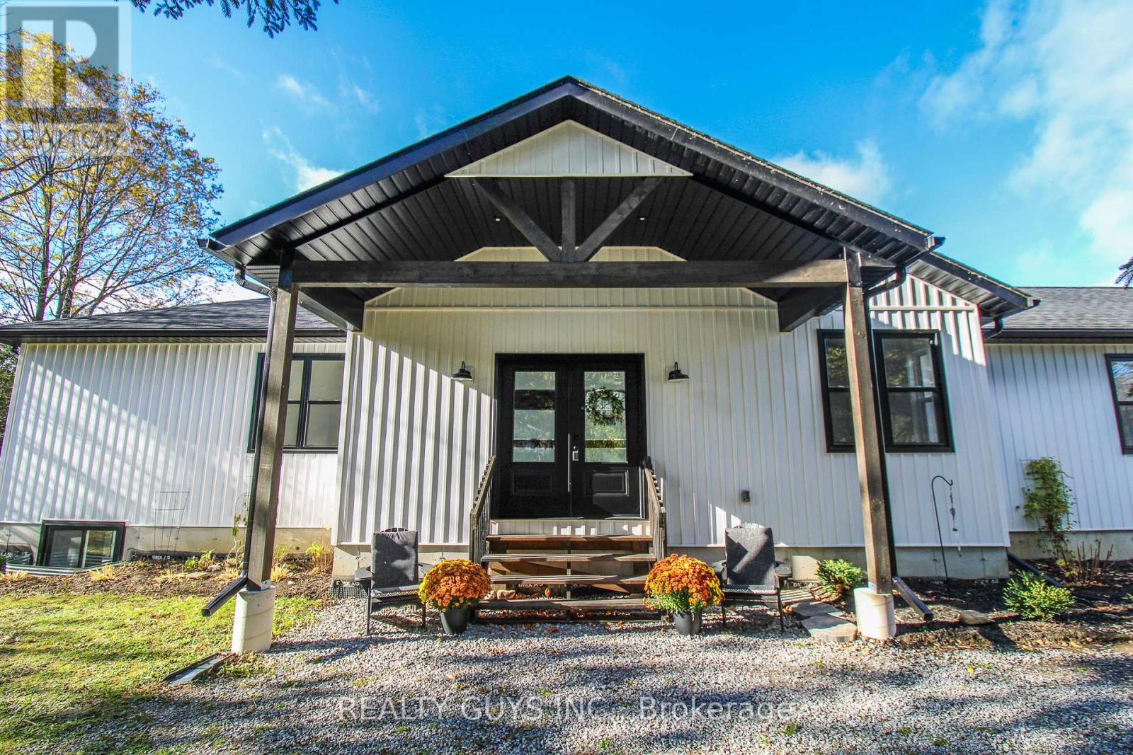 2 Ivy Street, Kawartha Lakes, Ontario  K0L 2W0 - Photo 4 - X12527440