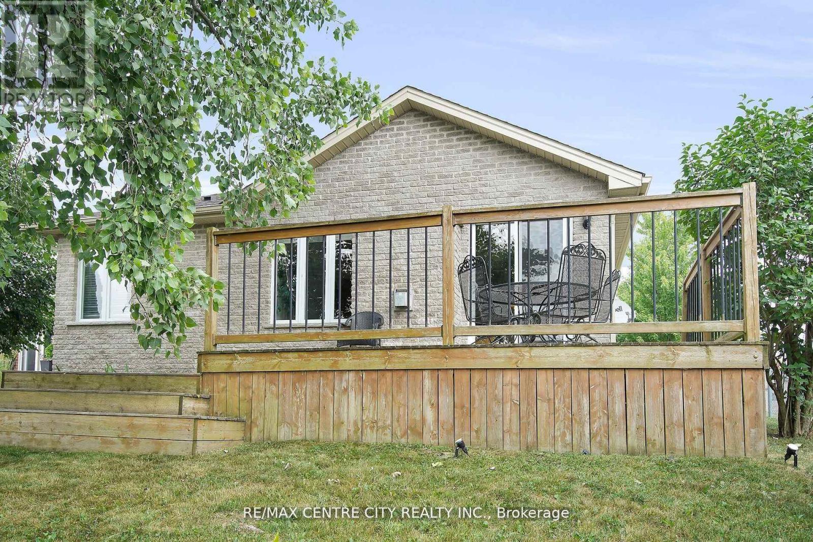 1307 Nicole Avenue, London North, Ontario  N5X 4M7 - Photo 40 - X12485138
